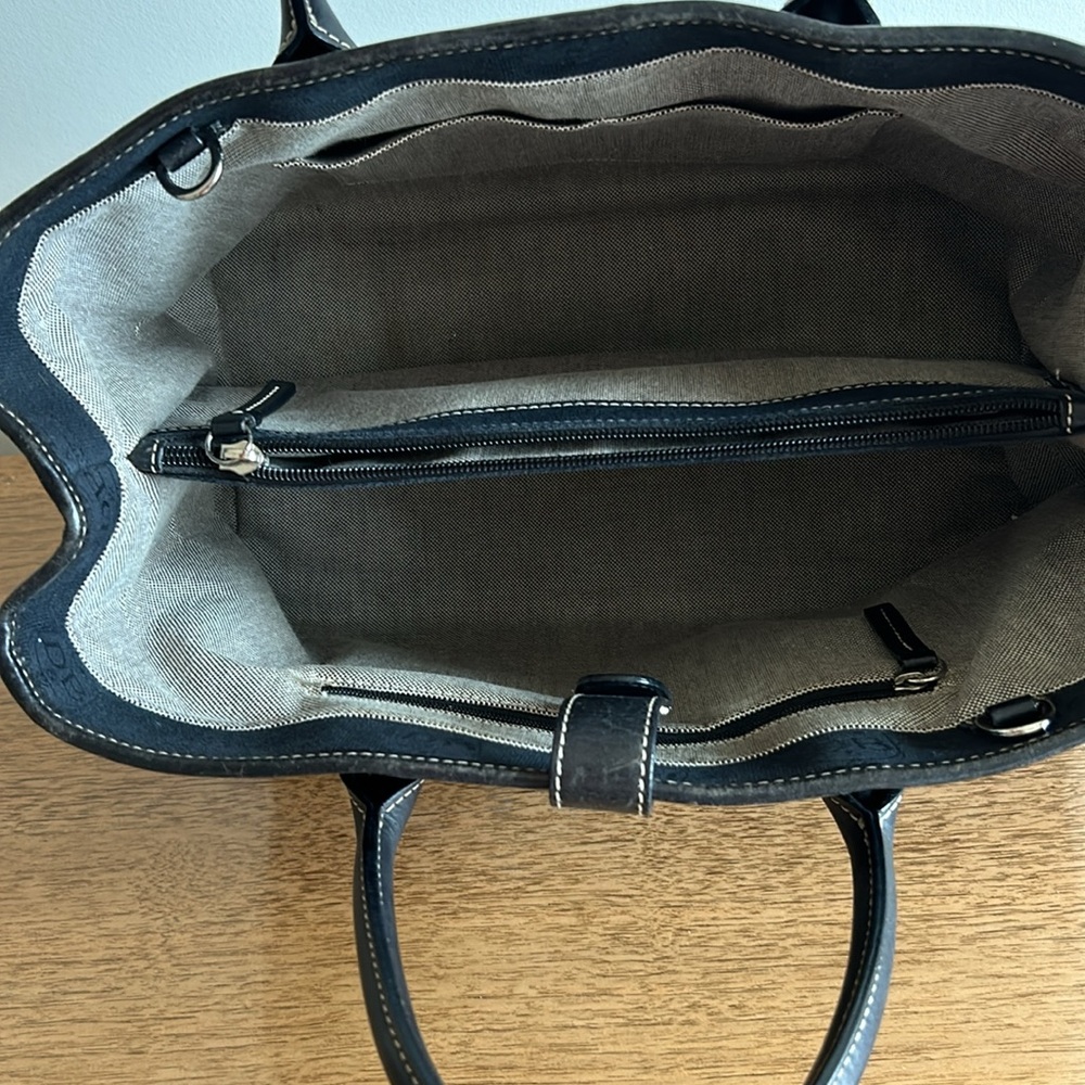 Dooney & Bourke - Picture 12 of 16